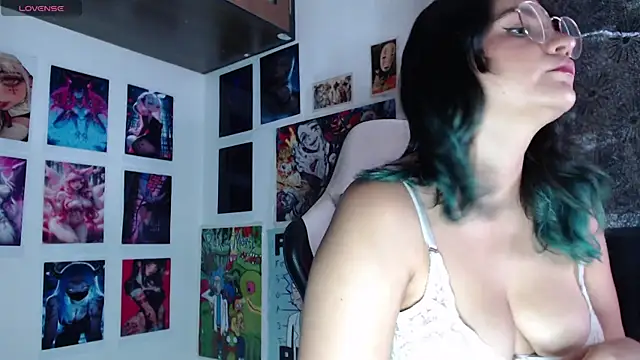 gigiqueen 18 online show from June 4, 5:41 pm