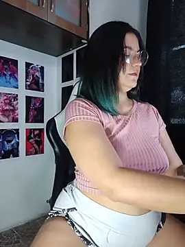gigiqueen 18 online show from June 9, 3:34 pm