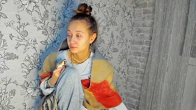 EllaSky xoxo online show from November 6, 12:33 am