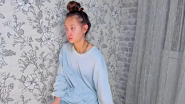 EllaSky xoxo online show from November 6, 11:48 pm