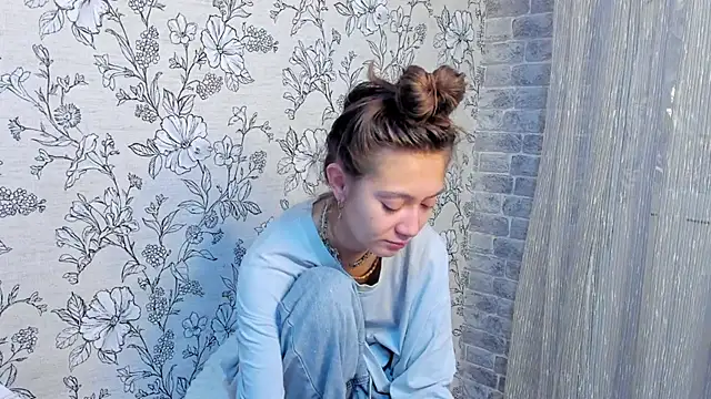 EllaSky xoxo online show from November 8, 4:34 am