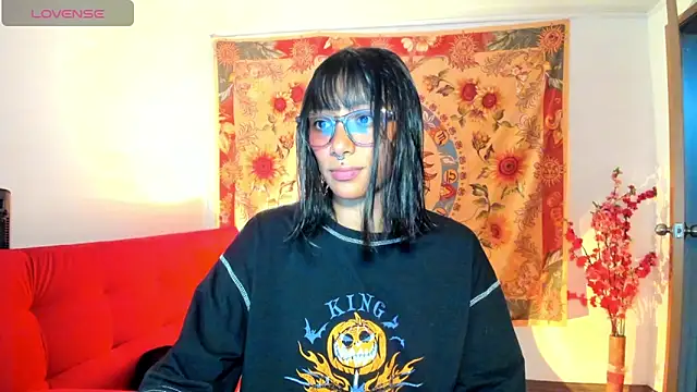 Snapshot of Demeter__ chatting on November 1, 11:18 pm Demeter online show from November 1, 11:18 pm