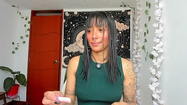 Snapshot of Demeter__ chatting on August 5, 7:17 pm Demeter online show from August 5, 7:17 pm