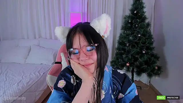 Snapshot of ClaireFaers_ chatting on December 7, 12:45 pm ClaireFaers online show from December 7, 12:45 pm