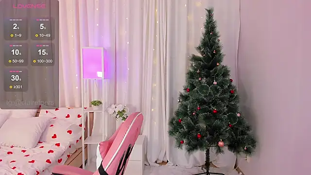 Snapshot of ClaireFaers_ chatting on December 17, 12:11 pm ClaireFaers online show from December 17, 12:11 pm