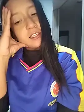 cami victoria online show from June 16, 7:05 pm