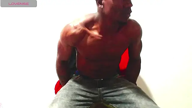 Miltton Jakee online show from March 13, 3:39 pm