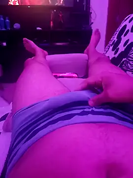 Guto 30 online show from December 14, 9:02 pm