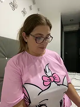 Snapshot of AntonellaAlondra4 chatting on March 22, 3:52 am AntonellaAlondra4 online show from March 22, 3:52 am