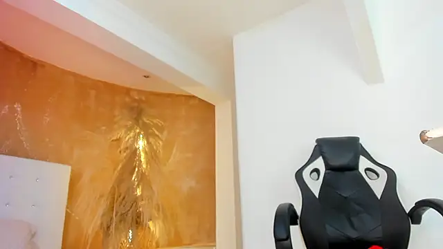 APRILL FOXX online show from January 26, 5:02 pm