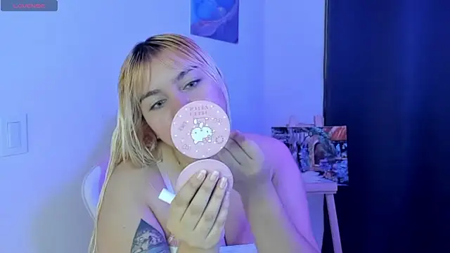 Pretty  zoe online show from February 11, 11:54 pm