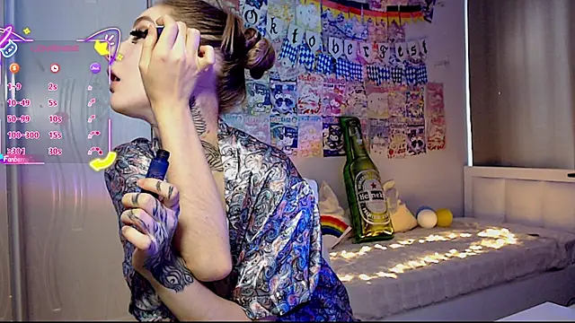 Snapshot of Milky_way_UwU chatting on October 4, 10:02 am Milky way UwU online show from October 4, 10:02 am