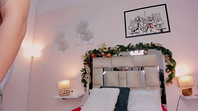 saraandstiven online show from December 24, 5:16 am