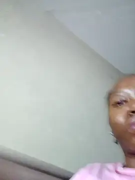 Snapshot of slimcate91 chatting on September 12, 12:44 am slimcate91 online show from September 12, 12:44 am