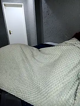 Snapshot of slimcate91 chatting on November 29, 9:40 pm slimcate91 online show from November 29, 9:40 pm