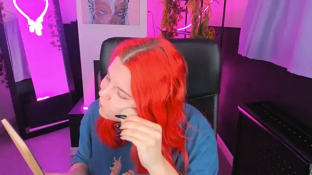 NielletaBlossom online show from December 13, 5:16 am
