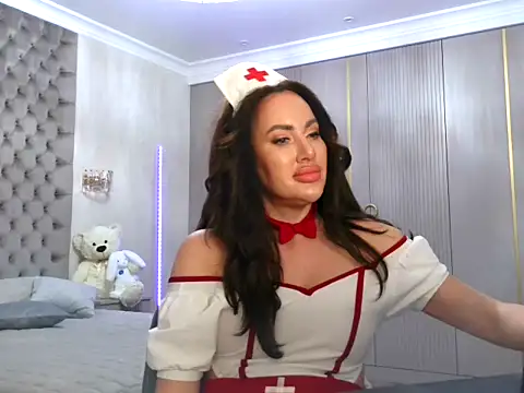 Snapshot of TianaPosh chatting on February 14, 1:23 am TianaPosh online show from February 14, 1:23 am