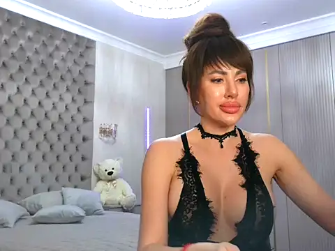 Snapshot of TianaPosh chatting on February 23, 8:22 pm TianaPosh online show from February 23, 8:22 pm