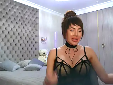 Snapshot of TianaPosh chatting on March 8, 2:55 am TianaPosh online show from March 8, 2:55 am