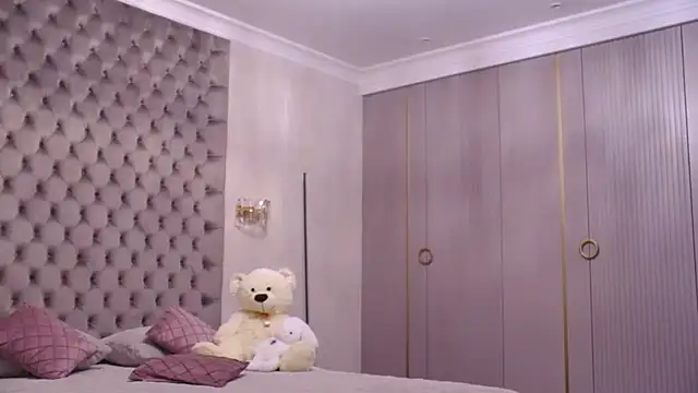 Snapshot of TianaPosh chatting on September 12, 7:36 pm TianaPosh online show from September 12, 7:36 pm