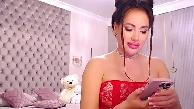 Snapshot of TianaPosh chatting on October 10, 6:07 pm TianaPosh online show from October 10, 6:07 pm