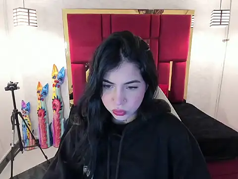 Snapshot of Violet_m chatting on October 1, 12:33 pm Violet m online show from October 1, 12:33 pm