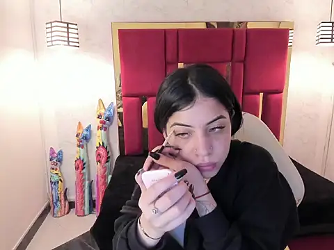 Snapshot of Violet_m chatting on October 2, 12:12 pm Violet m online show from October 2, 12:12 pm