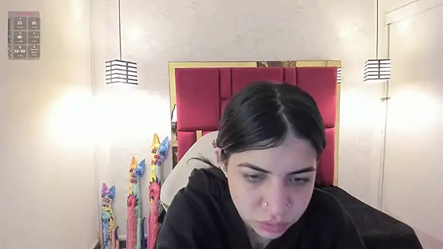 Snapshot of Violet_m chatting on October 4, 11:52 am Violet m online show from October 4, 11:52 am