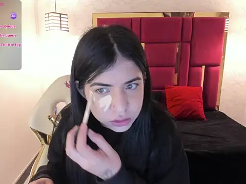 Snapshot of Violet_m chatting on October 14, 12:50 pm Violet m online show from October 14, 12:50 pm