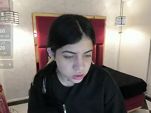 Snapshot of Violet_m chatting on October 18, 11:33 am Violet m online show from October 18, 11:33 am