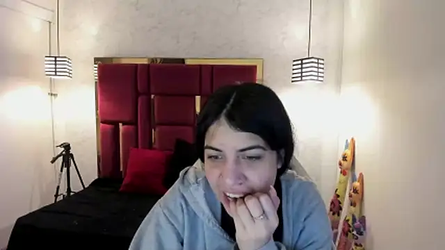 Snapshot of Violet_m chatting on October 21, 11:55 am Violet m online show from October 21, 11:55 am