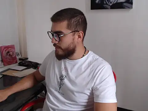 Dylanwish online show from October 3, 8:39 pm