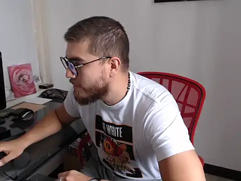 Dylanwish online show from October 4, 7:45 pm