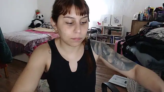 bunnylolaa4 online show from October 17, 6:49 am