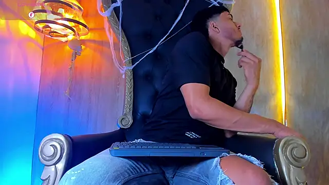 thaddeus king online show from October 24, 10:50 pm