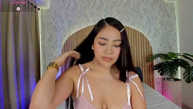 nicolle pierce online show from June 9, 10:38 am