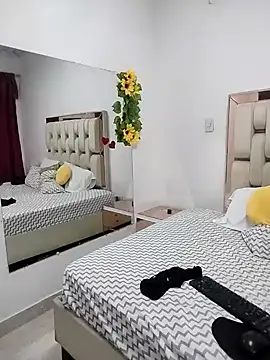 Bianca Mancini online show from December 2, 1:25 am