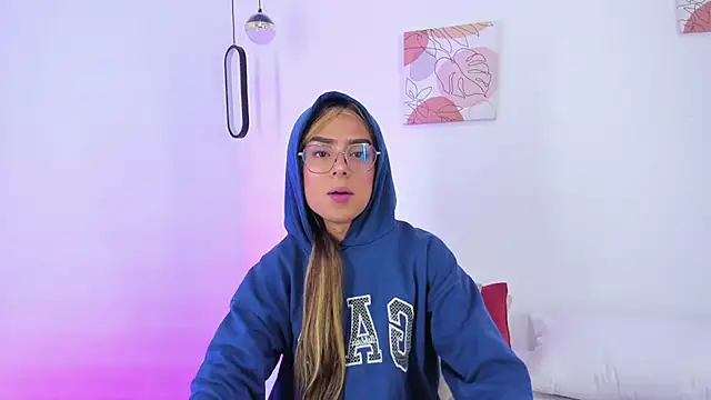 Snapshot of samantha__fairy chatting on December 11, 4:09 pm samantha fairy online show from December 11, 4:09 pm