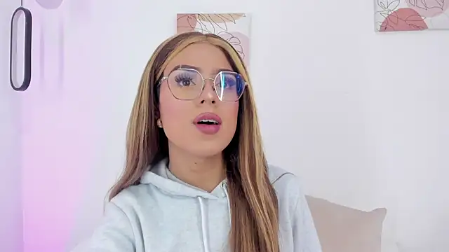 Snapshot of samantha__fairy chatting on December 30, 1:14 pm samantha fairy online show from December 30, 1:14 pm