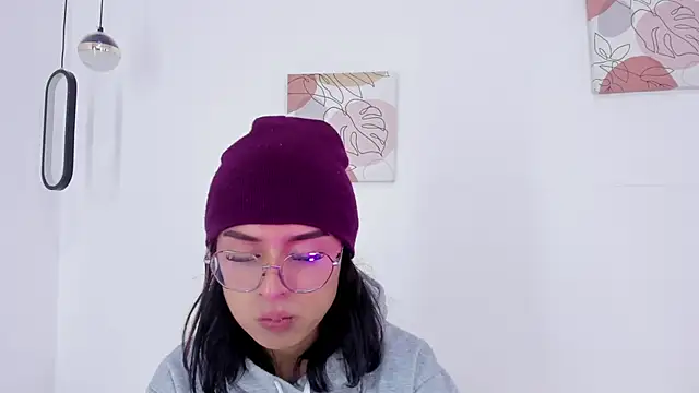 Snapshot of samantha__fairy chatting on January 3, 1:03 pm samantha fairy online show from January 3, 1:03 pm