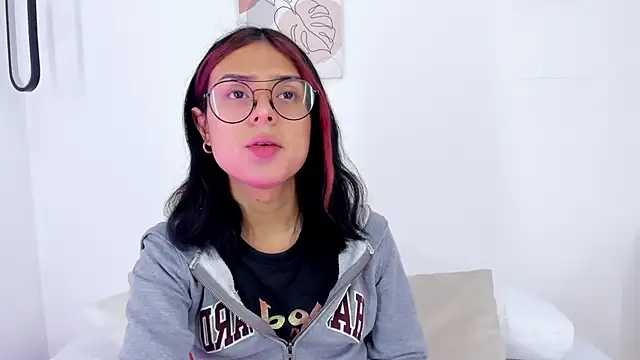 Snapshot of samantha__fairy chatting on January 7, 1:03 pm samantha fairy online show from January 7, 1:03 pm