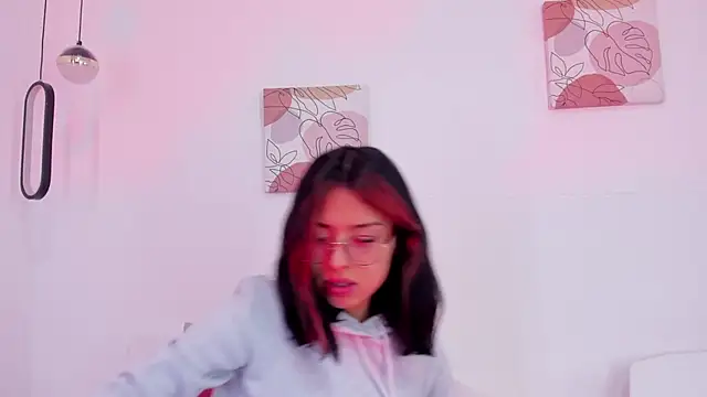 Snapshot of samantha__fairy chatting on February 2, 1:19 pm samantha fairy online show from February 2, 1:19 pm