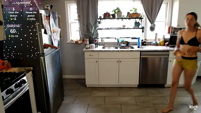 KSwonderland6 online show from October 7, 5:10 pm