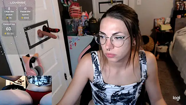 KSwonderland6 online show from November 14, 4:17 pm