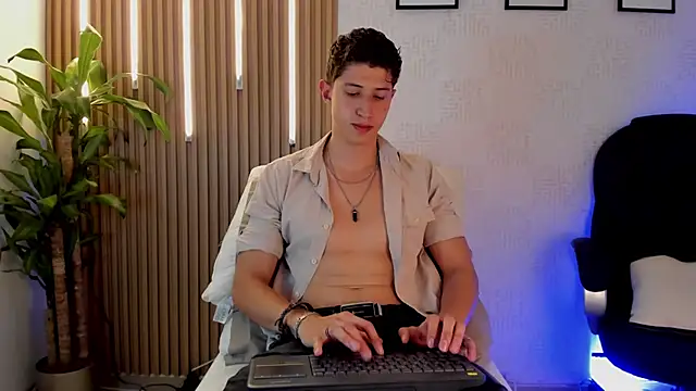 Dorianmistery2322  online show from December 17, 4:07 am