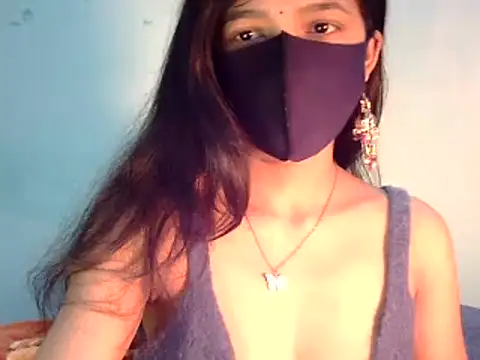 Cute Alaina online show from January 17, 12:10 am