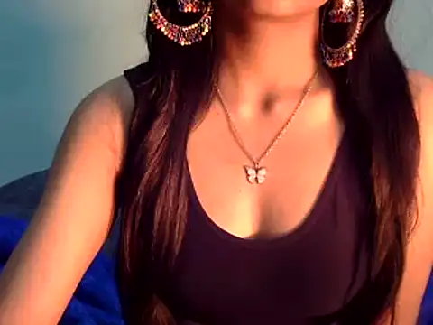Cute Alaina online show from February 2, 8:13 am