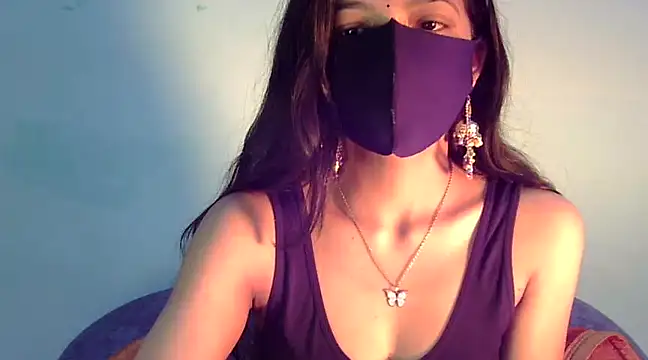 Cute Alaina online show from February 9, 1:00 am