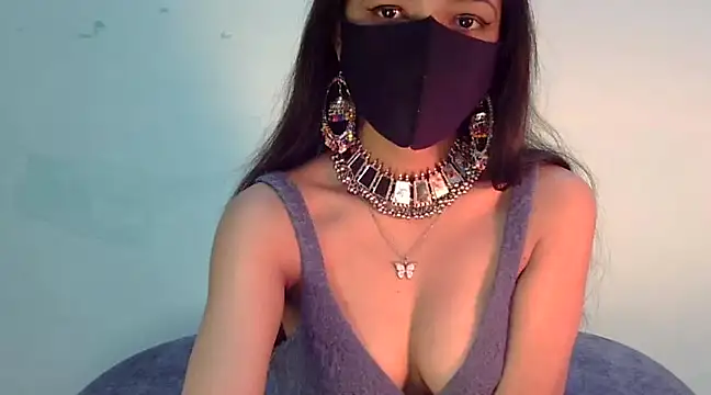 Cute Alaina online show from February 17, 1:47 am