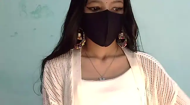 Cute Alaina online show from March 9, 2:29 am
